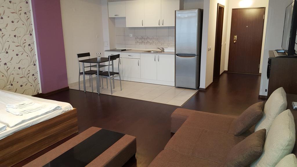 Sunlight Studio Apartment Oradea Exterior photo